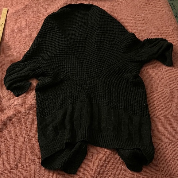 BCBG Max Azria size large flattering oversized open sweater women’s - Picture 9 of 16